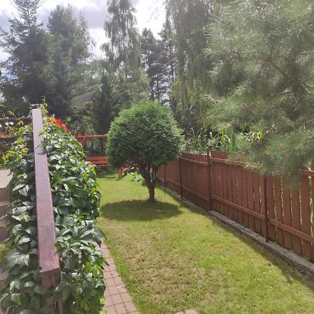Dom Nad Jeziorem Strazym Zbiczno Bagian luar foto