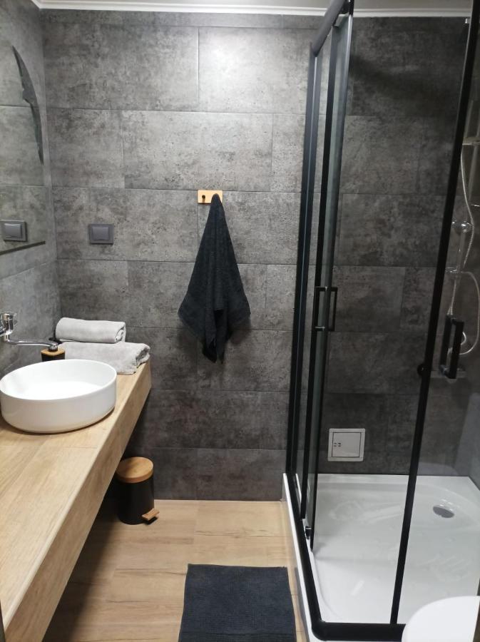 Dom Nad Jeziorem Strazym Zbiczno Bagian luar foto