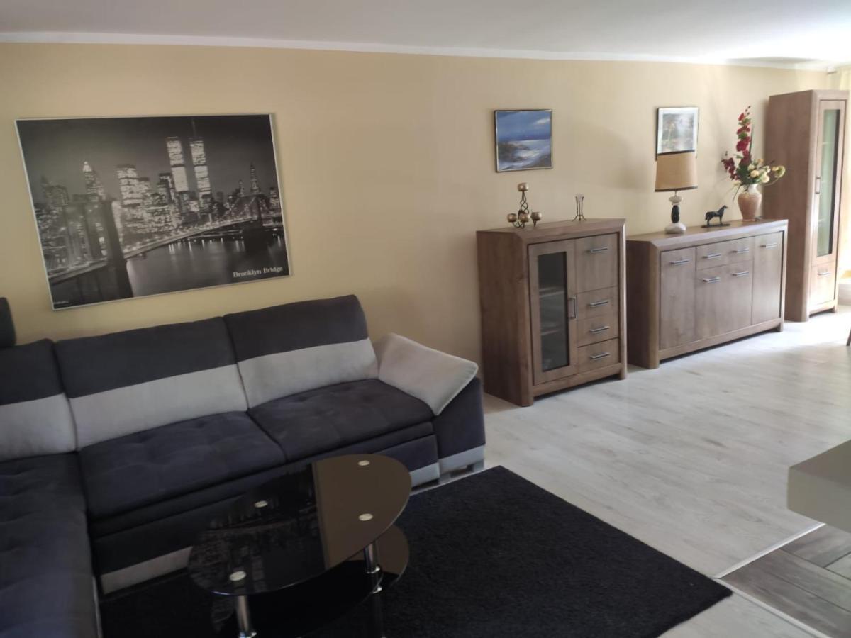 Dom Nad Jeziorem Strazym Zbiczno Bagian luar foto
